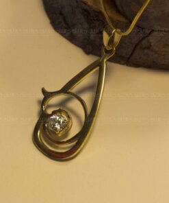 پلاک اشک نگینی